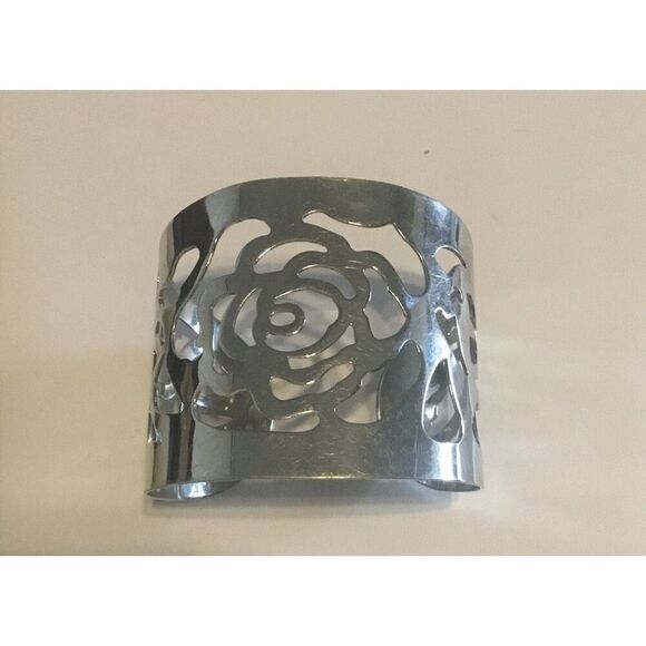 Pretty Stainless Steel Wide Cut Out Rose Design Cuff Bracelet - Picture 1 of 3